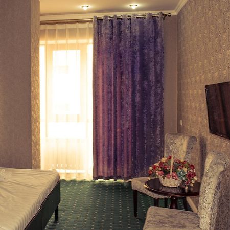 Bed and Breakfast Kaaier Алматы Экстерьер фото